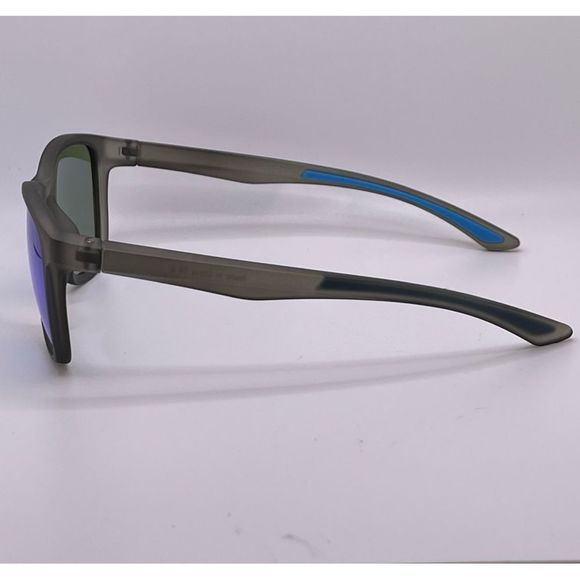 Lightweight Polarized Sunglasses with Blue Mirrored Lenses - Picture 3 of 10